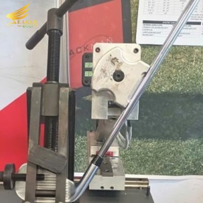 Ảnh cách đo góc lie của gậy golf bằng máy đo loft và lie